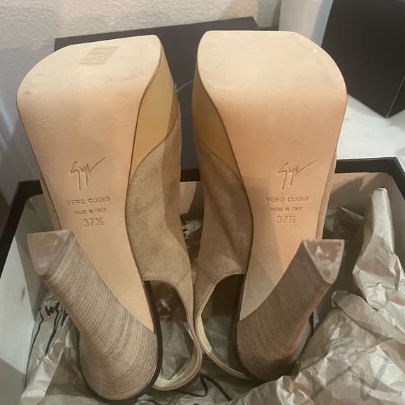 Giuseppe Zanotti - Picture 2 of 6